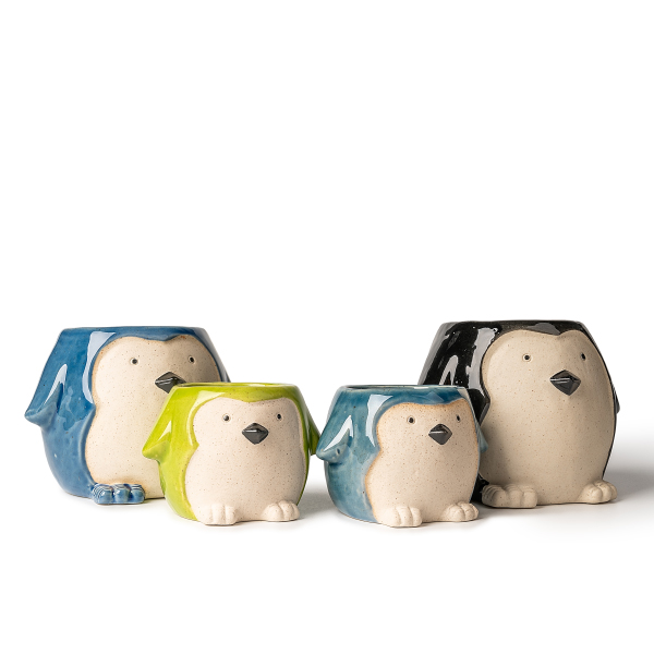 Penguin-Shaped Ceramic Candle Holders: Adorable and Cozy Light and Shadow Art