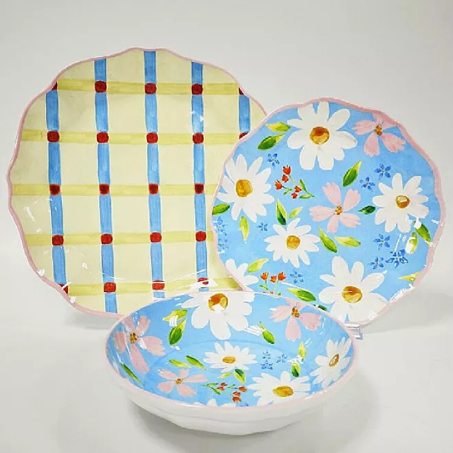 Painted Daisy Garden Plates Set